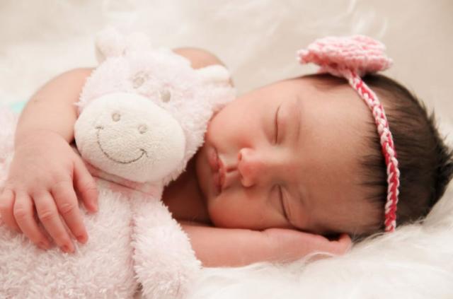 Jewellery gift ideas to celebrate the birth of a baby