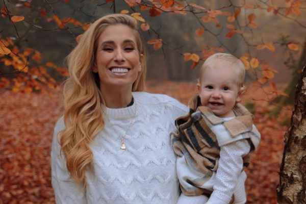 Fans react to Stacey Solomon’s emotional video of daughter Rose meeting baby Belle
