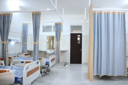 More than 9,600 patients treated in hospital without beds this September 