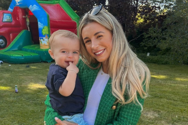  PIC: Dani Dyer shares adorable snap of son Santiago seeing baby twins scan