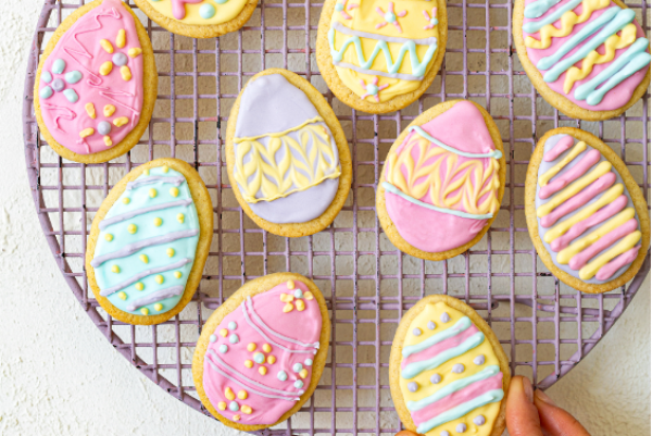 Easter baking project to do with your kids? Making these Sugar Cookies is a great option!