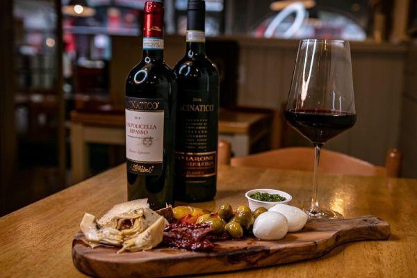 City breaks for foodies: Galways best tapas, cocktail and craft beer bars! 