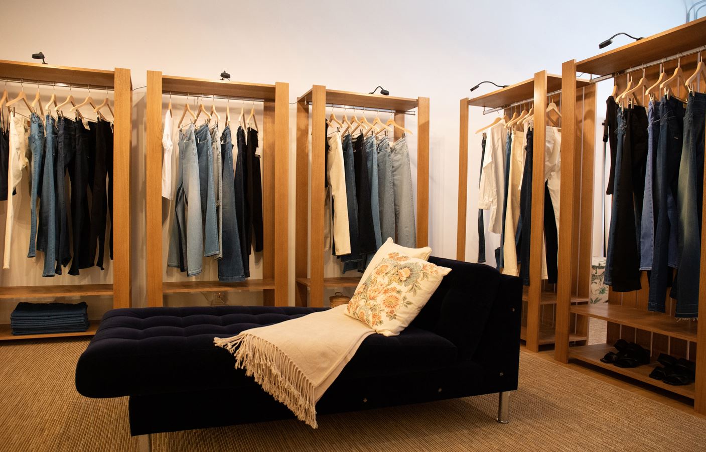 Salsa Jeans introduces 'The Confidence Room' for stressfree...