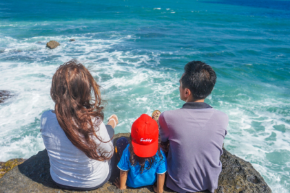 5 tips on how to be as sustainable as possible throughout your family holiday