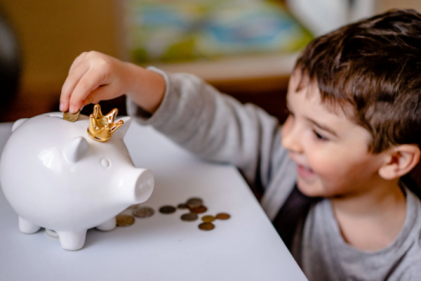 6 simple ways to teach your child about budgeting & saving