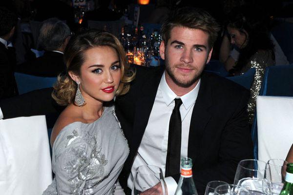 Fans react as Miley Cyrus recalls the day she chose to divorce Liam Hemsworth