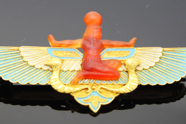 Stunning collection of Egyptian Revival jewellery features at Irish Antique Dealers’ Fair