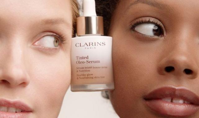 Clarins Tinted Oleo-Serum delivers a flawless complexion, luminous glow & is intensely nourishing