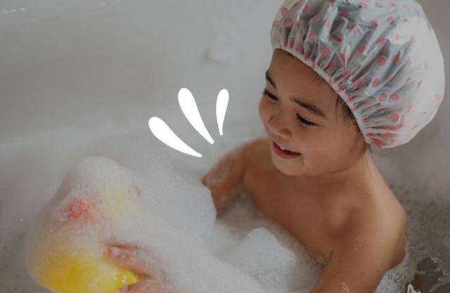 Soothe your little ones skin with the natural & kind ingredients in the Huggabubble range