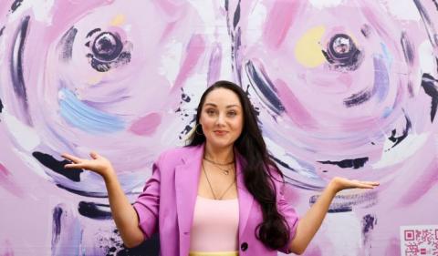 Artist Audrey Hamilton creates colourful boob murals for Breast Cancer Ireland Very Pink Run