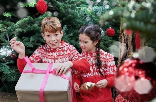 Dunnes Stores unveil gorgeous matching Leigh Tucker Willow family PJs starting at just €10