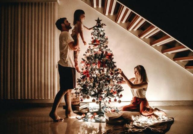 Magical Christmas traditions that your family will love