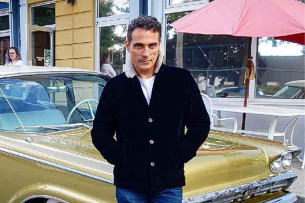 The Holiday fans thrilled as Rufus Sewell proposes to girlfriend Vivian & unveils ring