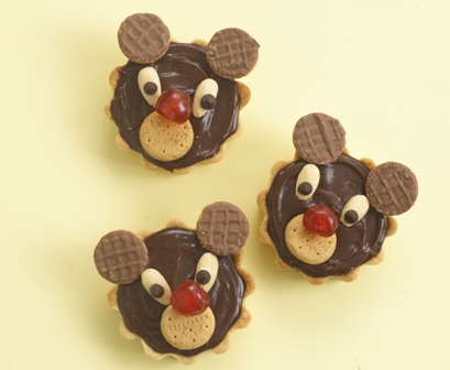 Chocolate teddy bear tarts