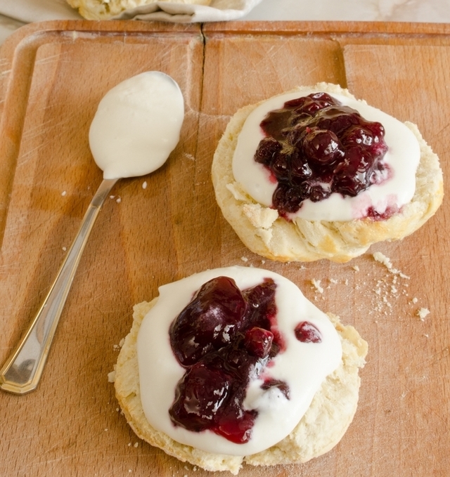 Apple scones with blackberry compote