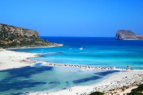 Need more sunshine in your life? Check out our 4 Easter break beach holiday destinations!