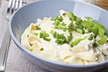 Ham &amp; mushroom tagliatelle with Avonmore cooking cream