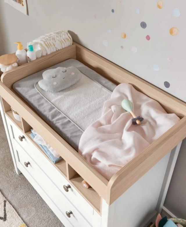 Giveaway!!! Win the gorgeous Harwell Dresser Changer