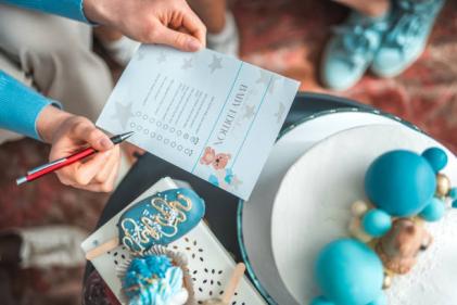 New research finds pregnancy reveals, baby showers & babymoons surge in popularity