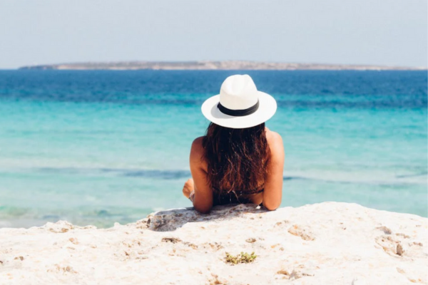 St. Tropez Travel Kits are ideal for a healthy glow at home & on holiday