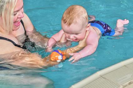 Explore the amazing benefits of baby swimming