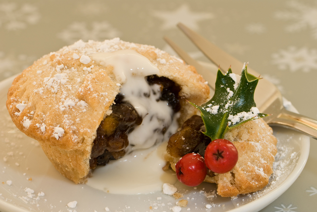 Festive mince pies