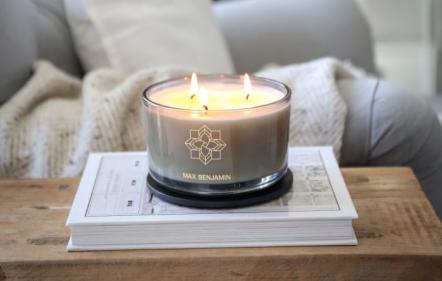 Max Benjamin’s Cloves & Cinnamon Candle: the perfect gift for cosy winter nights  