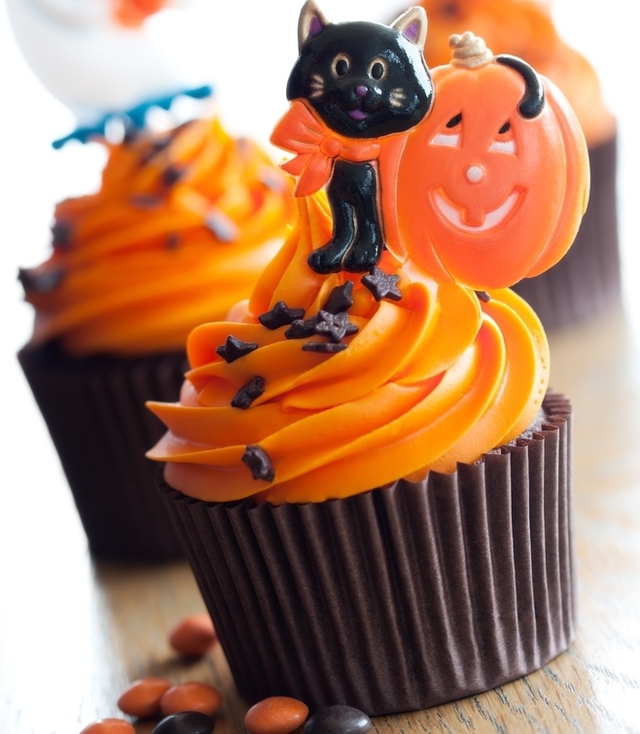 Chocolate and orange halloween cupcakes