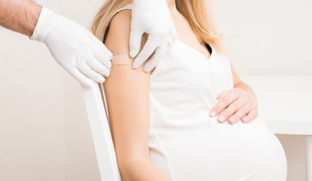 HSE reminds pregnant women to get the whooping cough vaccine