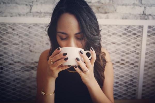 People who drink tea can reportedly live longer, according to scientists