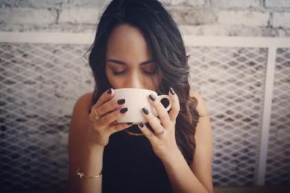 People who drink tea can reportedly live longer, according to scientists