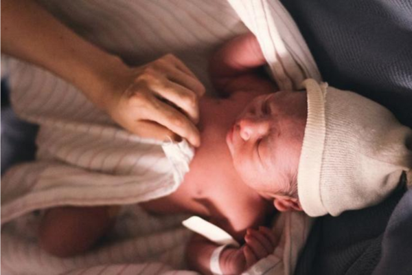 How to Swaddle Your Newborn Baby: A Step-by-Step Guide