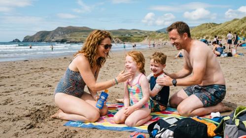 Sun safety habits to teach your children from early age