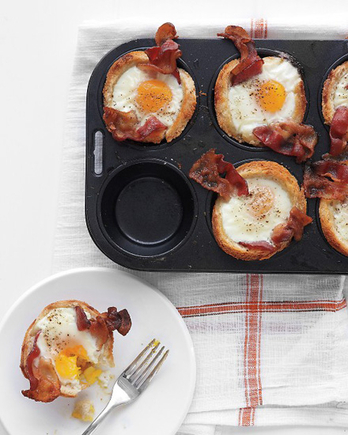 Bacon, egg, and toast cups
