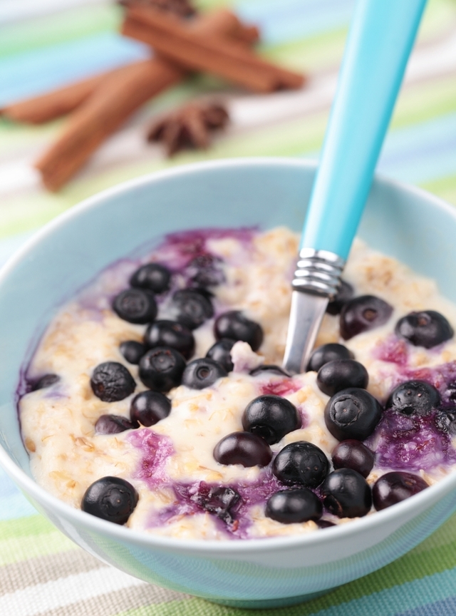 Apple and blueberry bircher