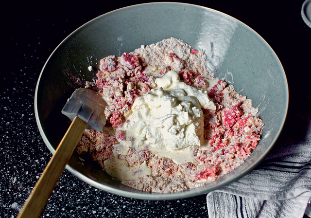 Wholemeal raspberry ricotta scones