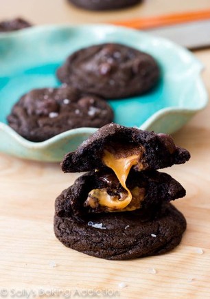 Salted dark chocolate caramel cookies