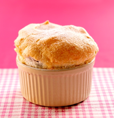 Light raspberry soufflé