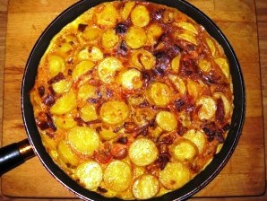 Spanish omelette with chorizo