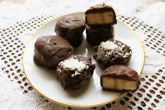 Frozen banana bites