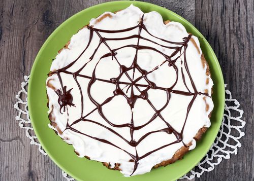 Spider web brownie pie