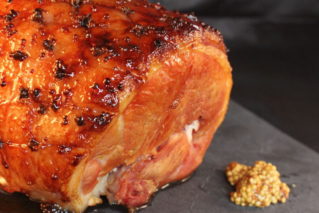 Glazed ham with cloves