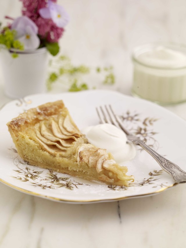 Bramley apple and frangipane tart