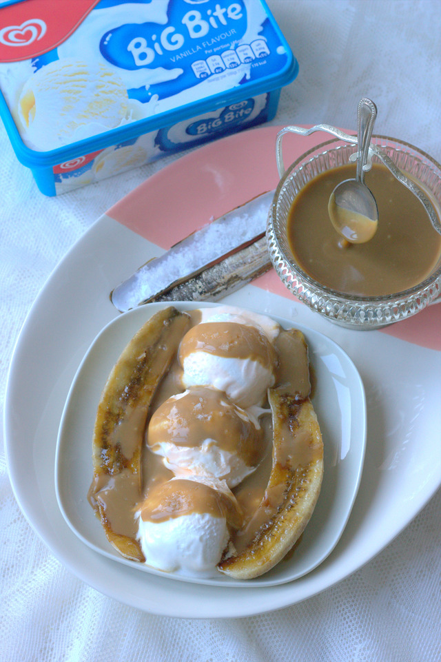 Salted caramel banana split