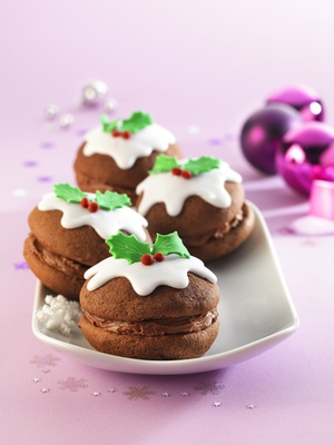 Christmas pudding whoopie pies