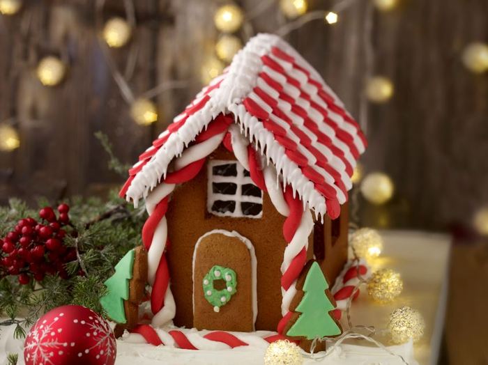 Christmas gingerbread house | MummyPages.ie