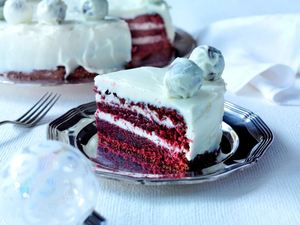 Red velvet cake with cream cheese icing