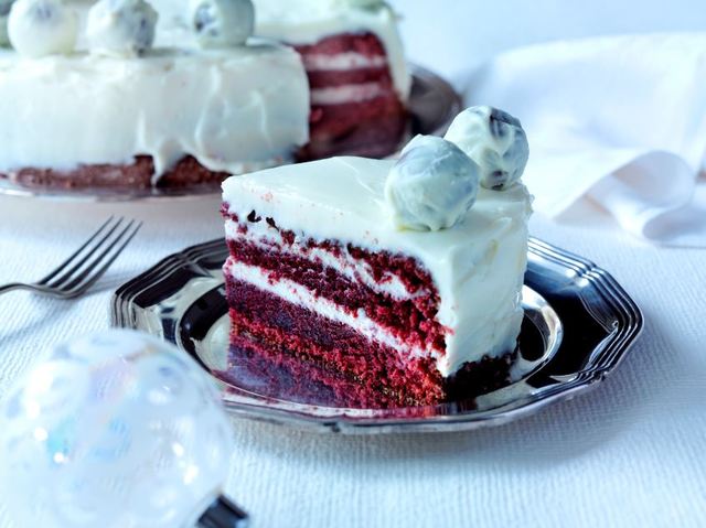 Red velvet cake with cream cheese icing