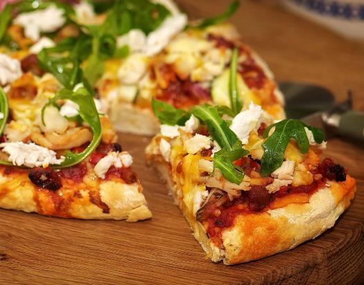 Roast chicken soda bread pizza