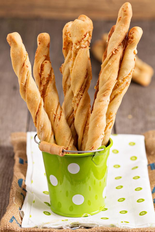 Cheese twists 